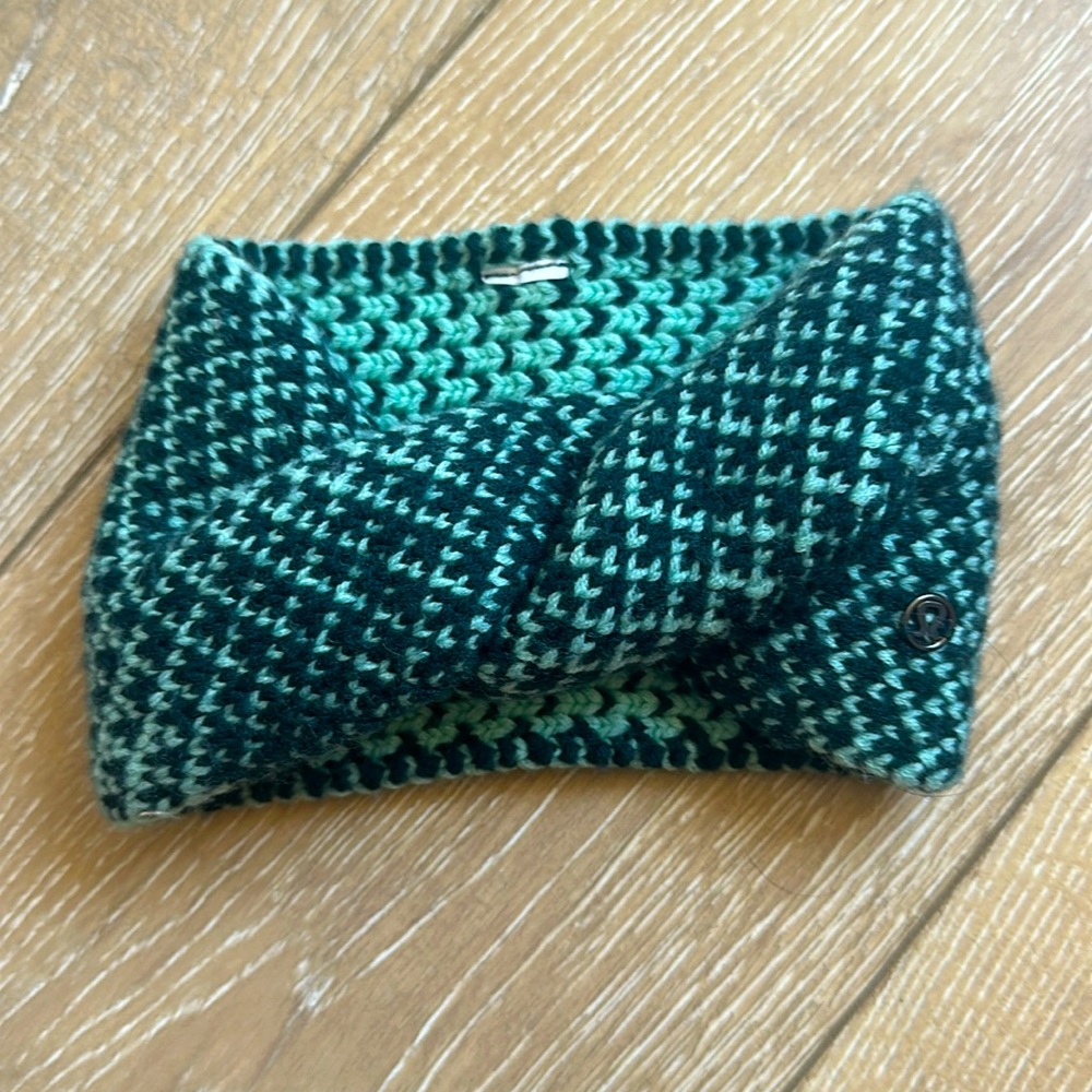 Lululemon head wrap